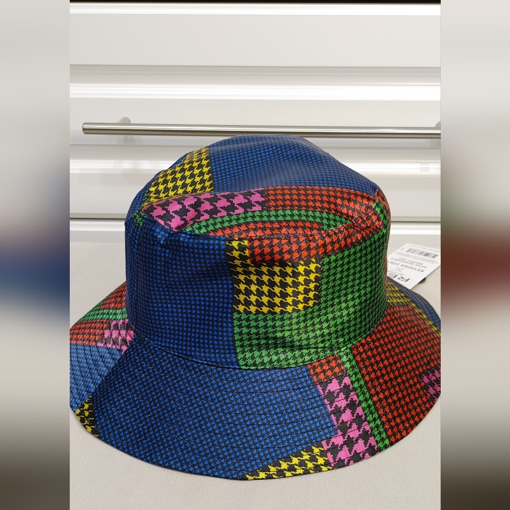 Y2k hat retro